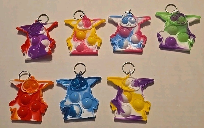Pop It Keychain Fidget Toy Bundle 7pcs Cartoon Alien Random Colors Kids