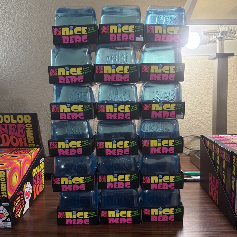 Lot Of 6 NeeDoh Nice Berg Blue XL Giant Nee Doh Niceberg Solid Squish Cube Block