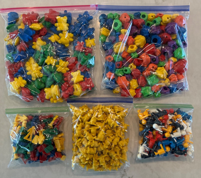 Lot 4 lb Counting Color & Sorting Math Manipulatives Frogs Bears People