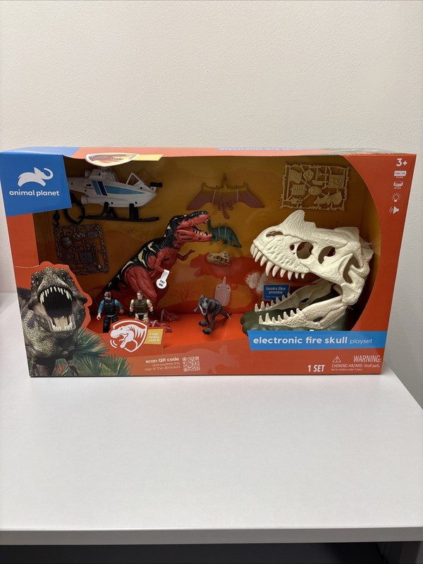 Animal Planet Electronic Fire Skull Playset 26 Pieces 4 Dinosaurs Helicopter